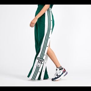 NWT adidas Adibreak pant in Green